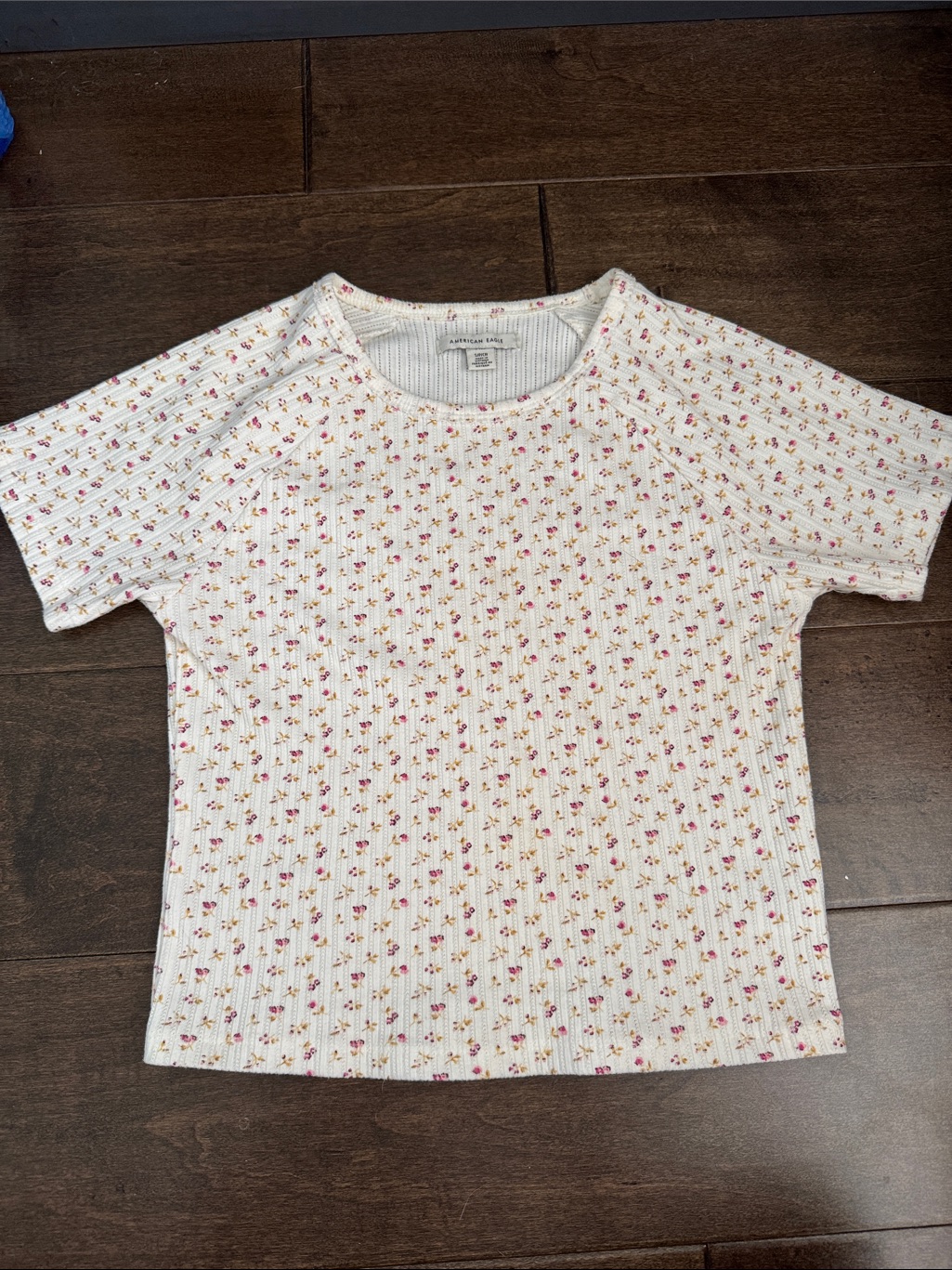 American Eagle Cream Ribbed Short Sleeve Top With Pink & Yellow Floral Print